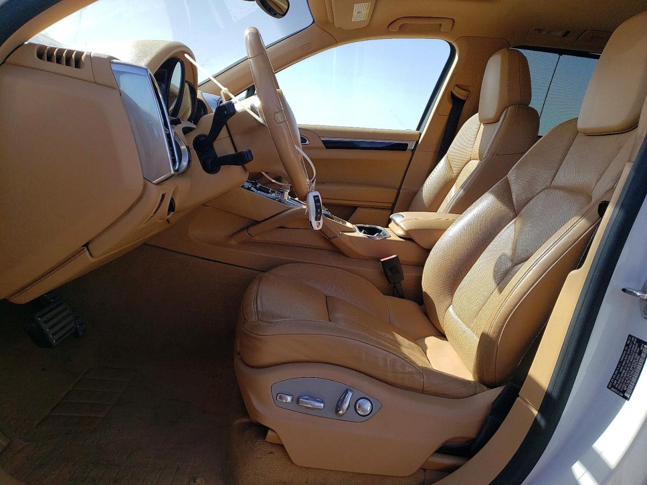 2014 Porsche Cayenne VIN WP1AE2A25ELA50348 COPART salvage auction — Mechanical, TX - CERTIFICATE OF TITLE, sold $3,200 on 2026-07-02 (photo 7)