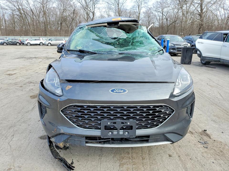 2020 Ford Escape VIN 1FMCU9G65LUC42324 COPART salvage auction — ROLLOVER, OH - CERT OF TITLE-SALVAGE, sold $1,850 on 2026-07-02 (photo 5)