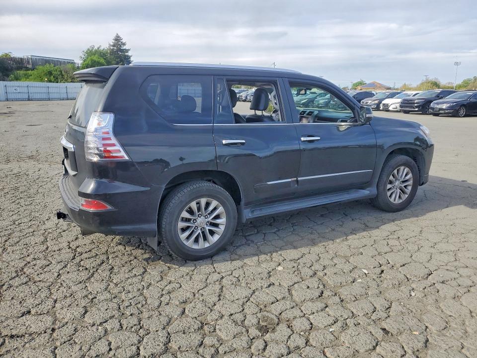 2015 Lexus VIN JTJBM7FX9F5100679 COPART salvage auction — MINOR DENT/SCRATCHES, Ca - Dis/Dlr/Exp Only Clean Title, sold $11,300 on 2026-07-31 (photo 3)