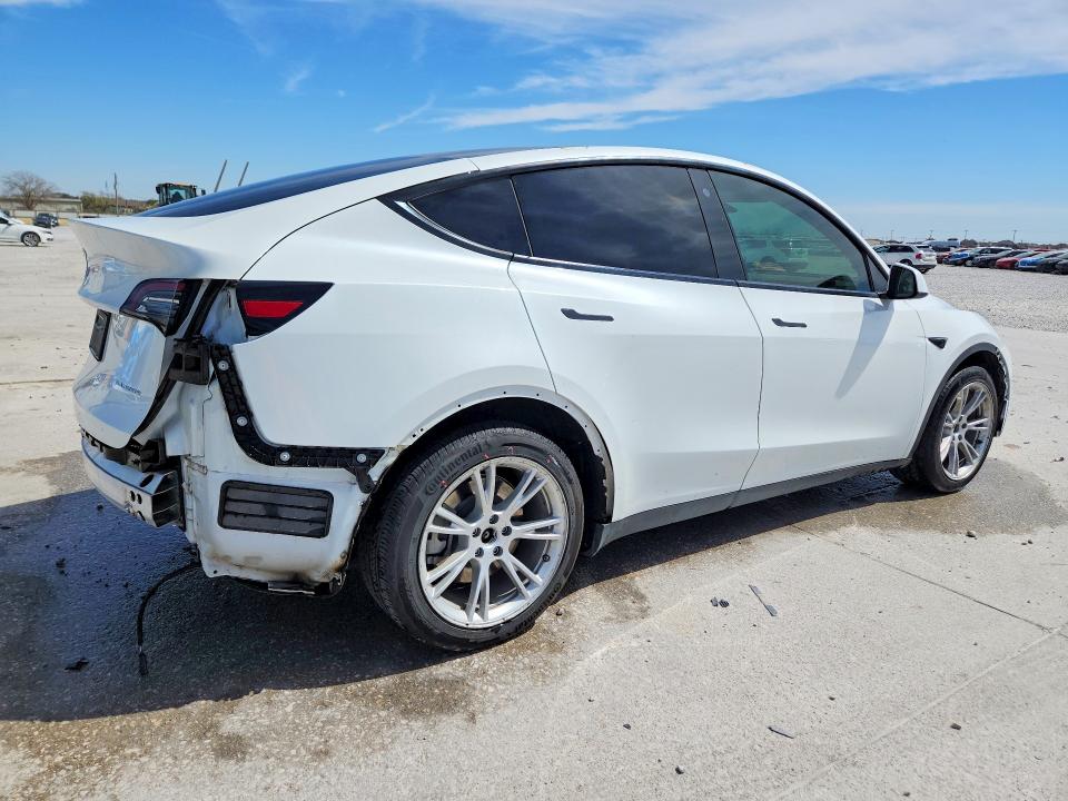 2021 Tesla Model Y VIN 5YJYGDEE1MF306898 COPART salvage auction — Rear End, TX - CERTIFICATE OF TITLE, sold $10,000 on 2026-05-19 (photo 3)
