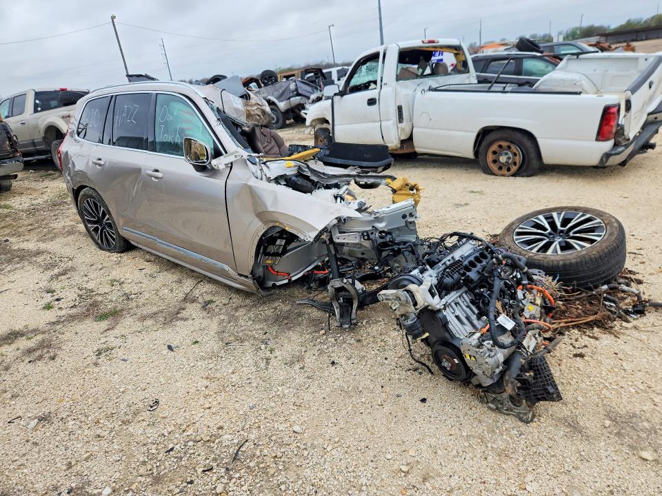 2023 Volvo Xc90 VIN YV4H60CV9P1977289 COPART salvage auction — ALL OVER, TX - NONREPAIRABLE TITLE (P), sold $25 on 2026-07-15 (photo 4)