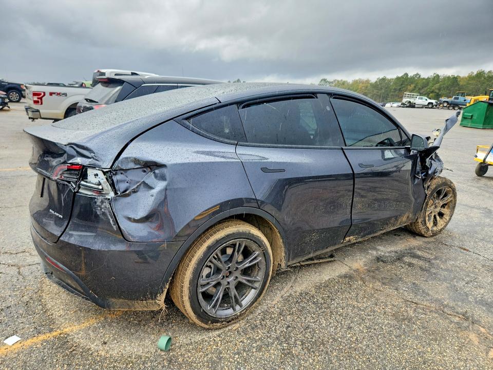 2025 Tesla Model y VIN 7SAYGDEE3SA361432 COPART salvage auction — FRONT END, Va - Cert Of Title - Salvage, sold $225 on 2026-07-28 (photo 3)