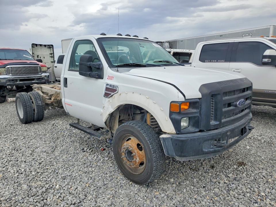 2008 Ford F-550 super duty VIN 1FDAF56R68EB78057 COPART salvage auction — VANDALISM, Nv - Salvage Title, sold $375 on 2026-07-08 (photo 4)