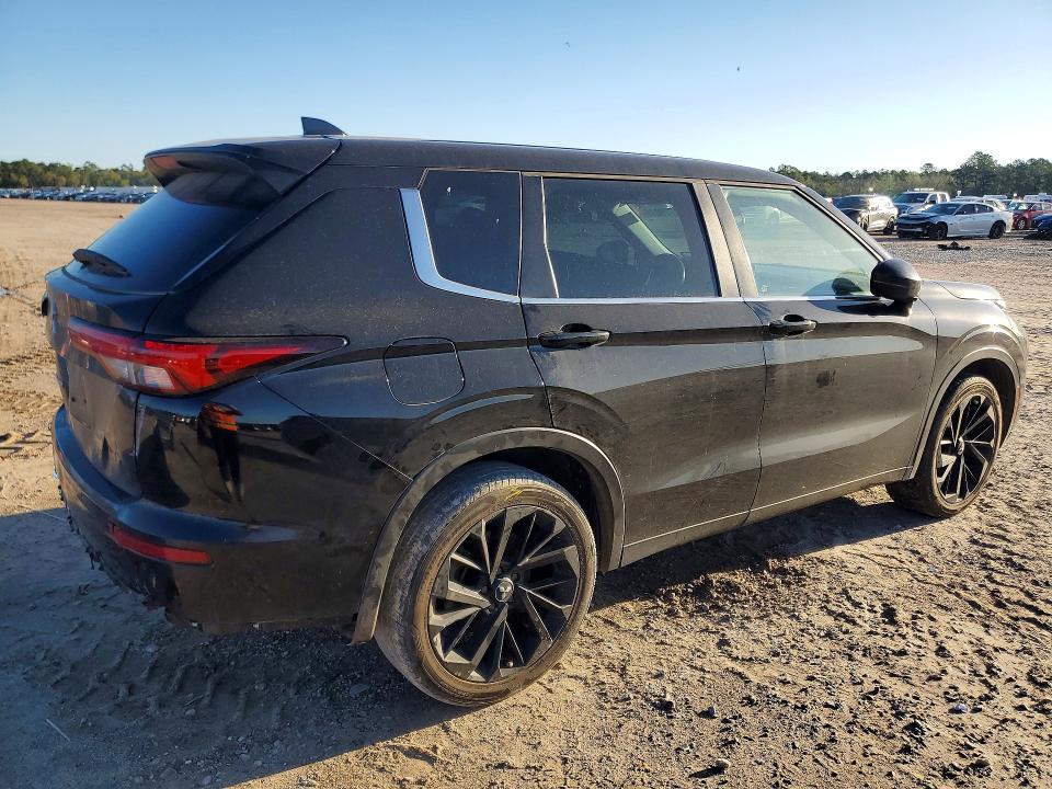 2022 Mitsubishi Outlander VIN JA4J3TA82NZ074325 COPART salvage auction — REAR END, Tx - Salvage Vehicle Title, sold $7,400 on 2026-07-10 (photo 3)