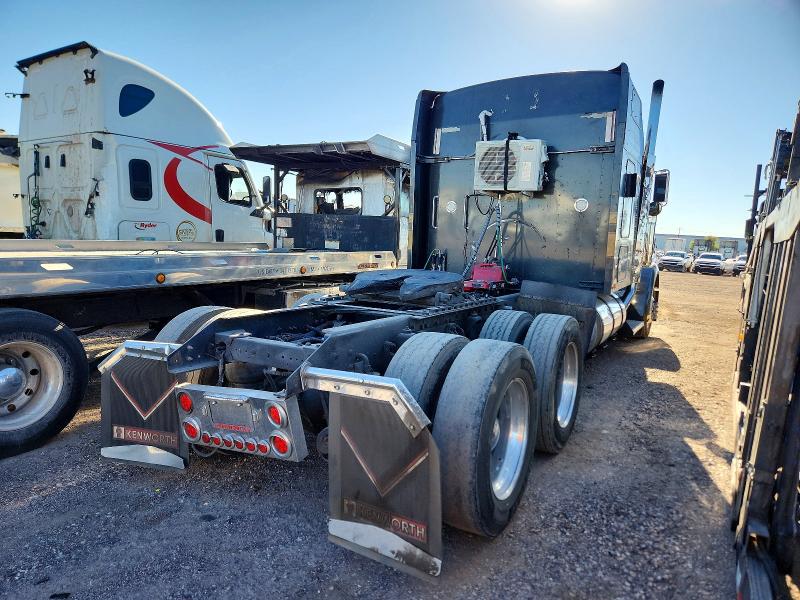 2001 Kenworth W900 VIN 1XKWDB9X11R863966 COPART salvage auction — MINOR DENT/SCRATCHES, AZ - CERTIFICATE OF TITLE, sold $10,100 on 2026-07-21 (photo 4)