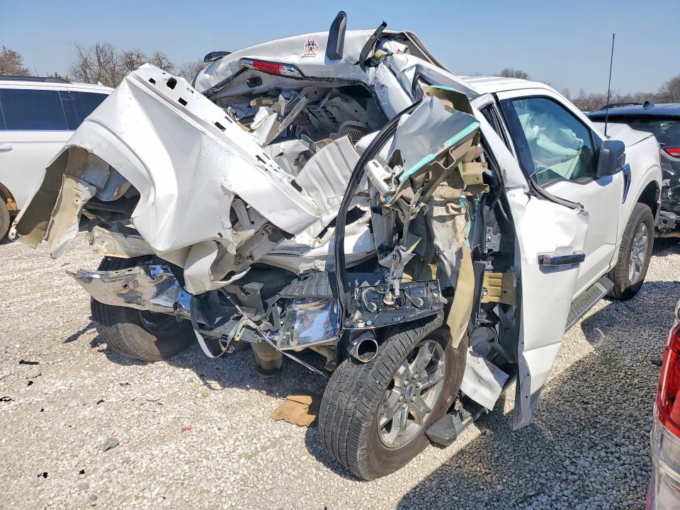 2023 Ford F-150 lightning VIN 1FTFW1E89PKF87732 COPART salvage auction — REAR END, AR - CERT OF TITLE-SALVAGE, sold $3,800 on 2026-07-28 (photo 3)
