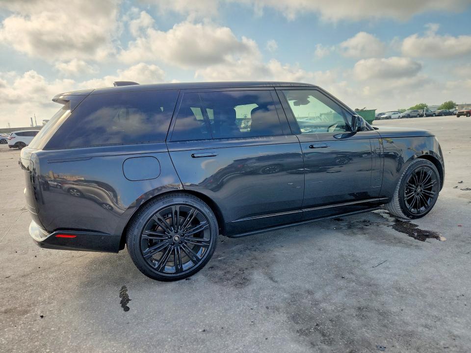2025 Land rover RANGE ROVER VIN SALKPBFU2SA340850 COPART salvage auction — SIDE, LA, sold $79,000 on 2026-07-15 (photo 3)