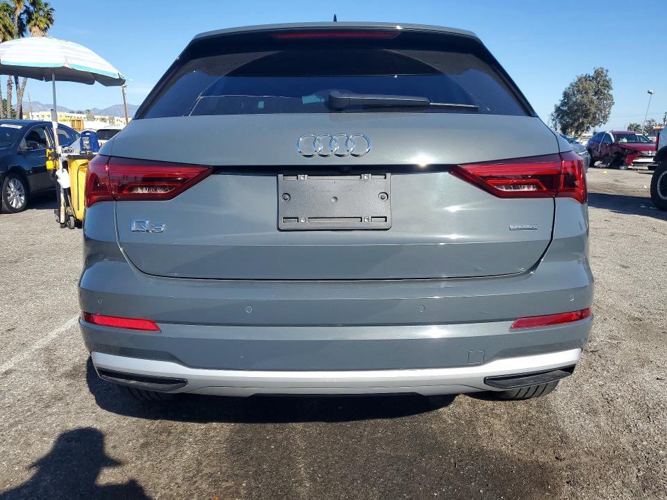 2020 Audi Q3 VIN WA1AECF3XL1111530 COPART salvage auction — SIDE, Salvage Title, sold $300 on 2026-07-24 (photo 6)
