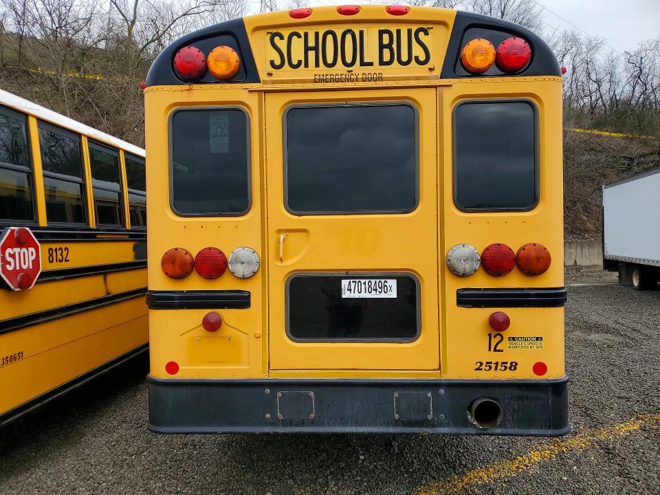 2014 Ic corporation Ce series school VIN 4DRBUAAN8EB778826 COPART salvage auction — NORMAL WEAR, Pa - Cert Of Title, sold $1,400 on 2026-07-08 (photo 6)