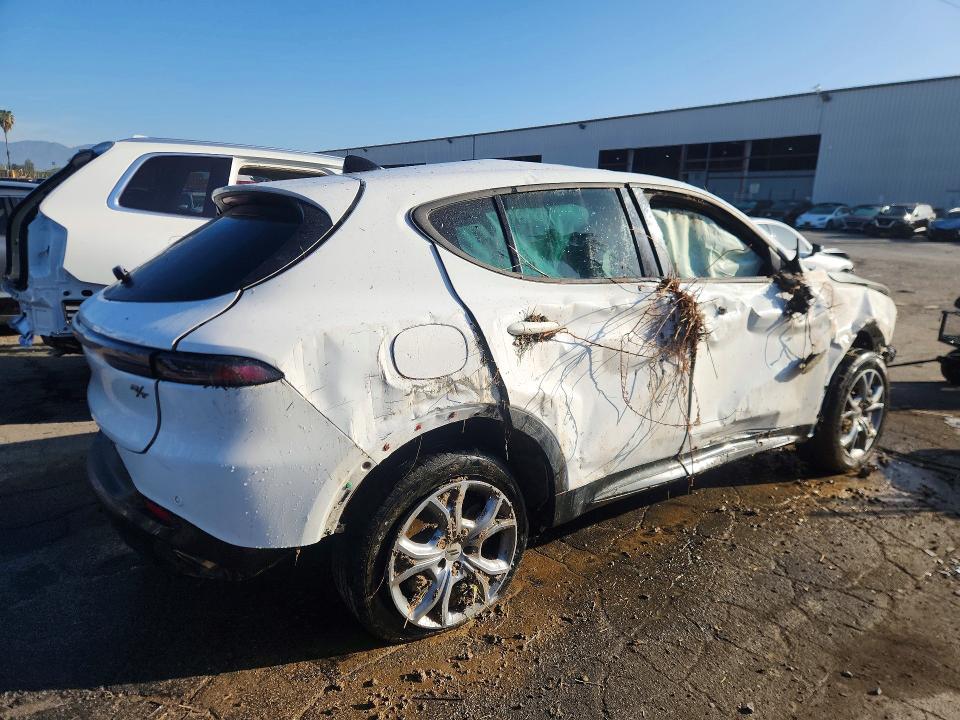 2024 Dodge Hornet VIN ZACPDFCW4R3A31787 COPART salvage auction — ROLLOVER, Ca - Non-Repairable Vehicle Cert, sold $1,450 on 2026-07-28 (photo 3)