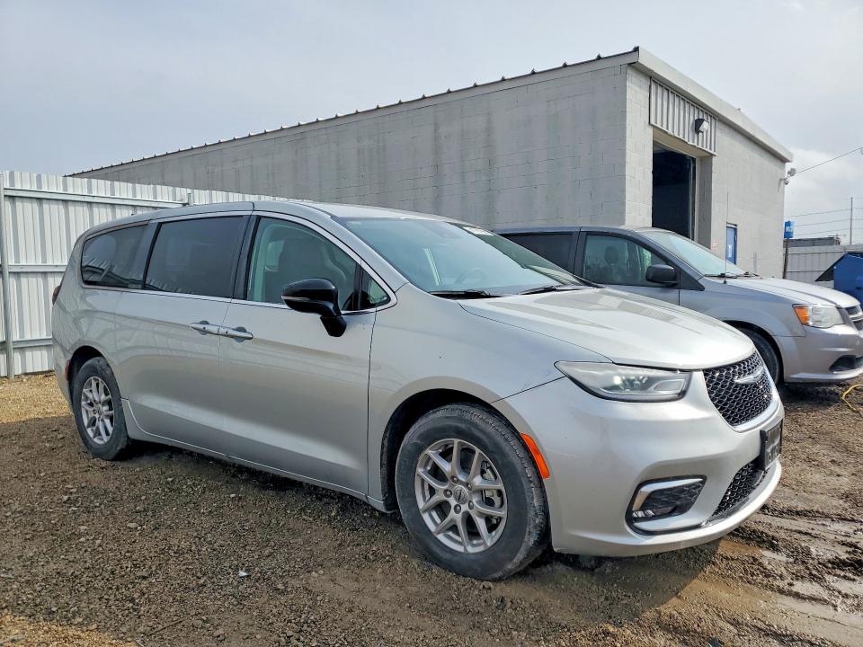 2024 Chrysler Pacifica VIN 2C4RC1BG8RR164226 COPART salvage auction — BURN, Wv - Salvage Certificate, sold $90 on 2026-07-15 (photo 4)