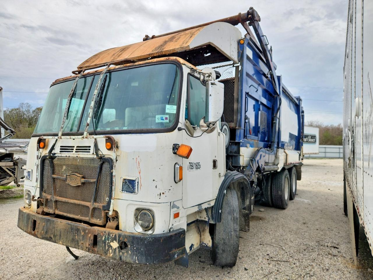 2016 Autocar llc Xpeditor VIN 5VCACLLE8GH221106 COPART salvage auction — All Over, Cd - Non-Repairable, sold $5,000 on 2026-09-22 (photo 2)