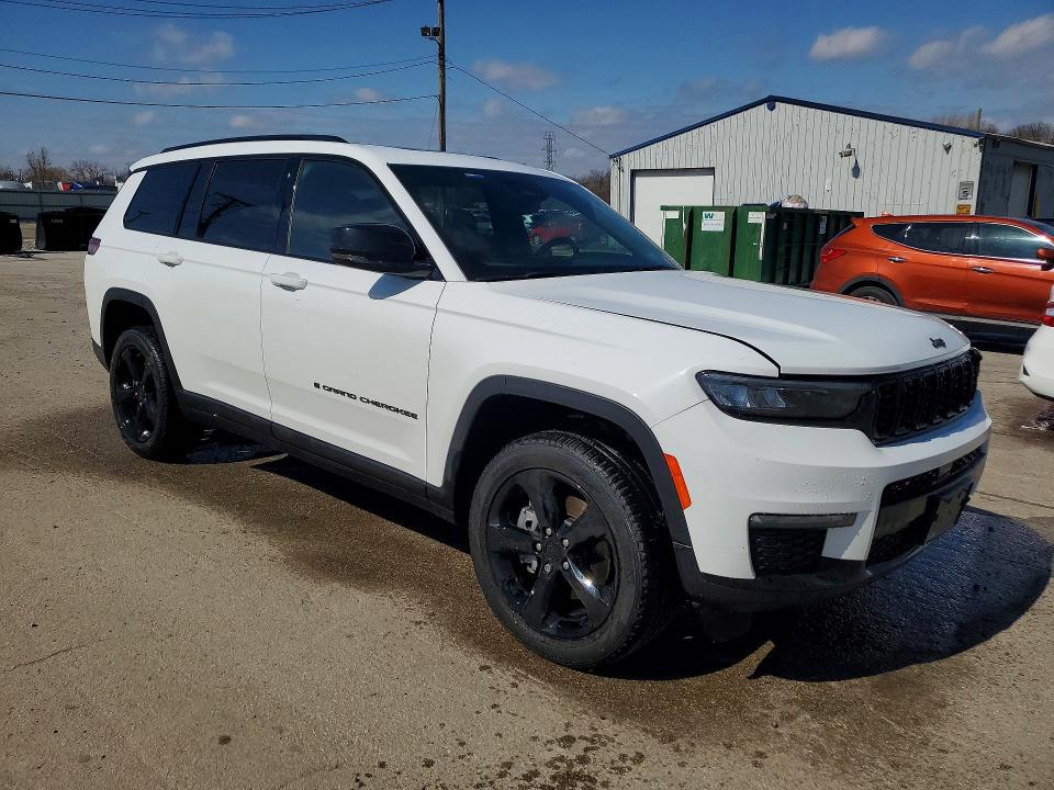 2024 Jeep Cherokee VIN 1C4RJKBG2R8555881 COPART salvage auction — FRONT END, Il - Salvage Certificate, sold $11,300 on 2026-07-04 (photo 4)