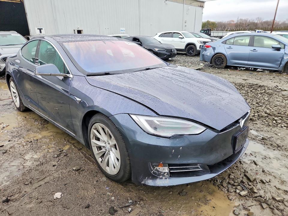2018 Tesla Model s VIN 5YJSA1E2XJF258115 COPART salvage auction — SIDE, Nj - Cert Of Title-Salvage, sold $10,900 on 2026-07-27 (photo 4)