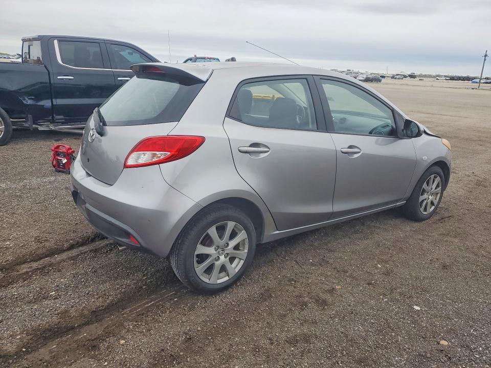 2012 Mazda 2 VIN JM1DE1LZ9C0135890 COPART salvage auction — FRONT END, Fl - Cert Of Title Slvg Rebuildable, sold $575 on 2026-07-27 (photo 3)