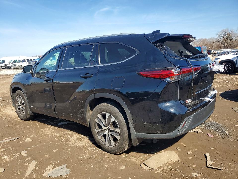 2022 Toyota Highlander VIN 5TDGBRCHXNS543620 COPART salvage auction — HAIL, Il - Salvage Certificate, sold $14,300 on 2026-07-08 (photo 2)
