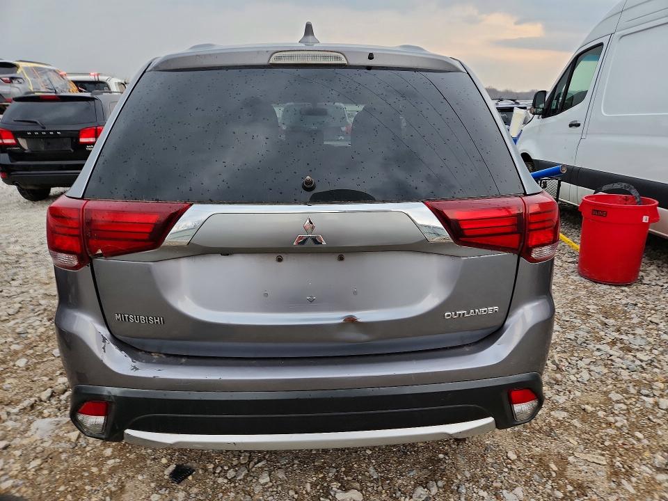 2017 Mitsubishi Outlander VIN JA4AD2A36HZ015424 COPART salvage auction — MECHANICAL, Mi - Dealer Only Clean Title (P), sold $2,550 on 2026-07-30 (photo 6)