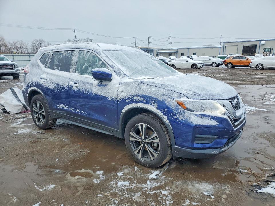 2020 Nissan Rogue VIN JN8AT2MV7LW106822 COPART salvage auction — WATER/FLOOD, Salvage Title, sold $250 on 2026-07-24 (photo 4)