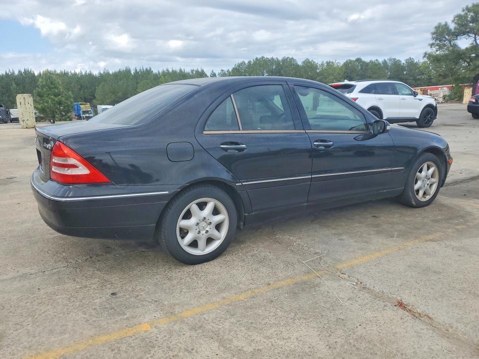 2004 Mercedes-benz C class VIN WDBRF81J54F450224 COPART salvage auction — FRONT END, SC - CERT OF TITLE-SALVAGE, sold $325 on 2026-07-24 (photo 3)