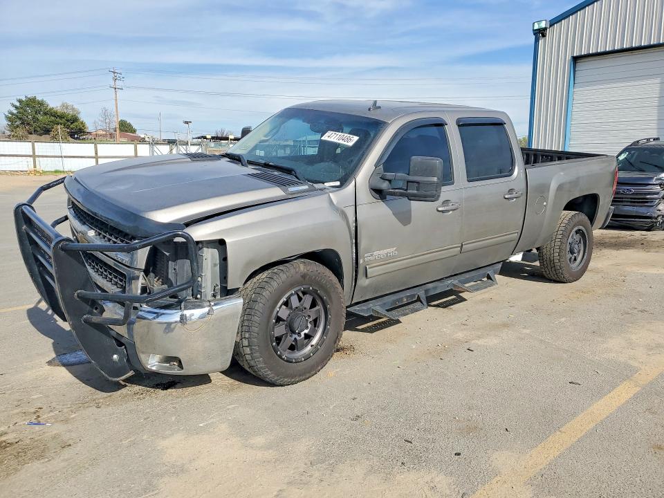 2009 Chevrolet Silverado 2500 VIN 1GCHK63699F175843 COPART salvage auction — FRONT END, Id - Salvage Certificate Of Title, sold $3,400 on 2026-07-02 (photo 1)