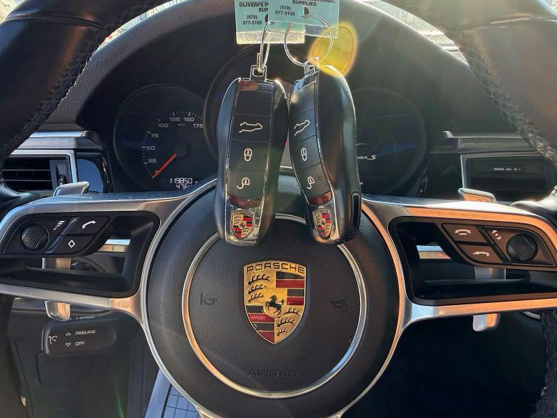 2016 Porsche Macan VIN WP1AB2A52GLB56455 COPART salvage auction — MECHANICAL, Co - Bill Of Sale-Parts Only, sold $2,050 on 2026-08-17 (photo 9)