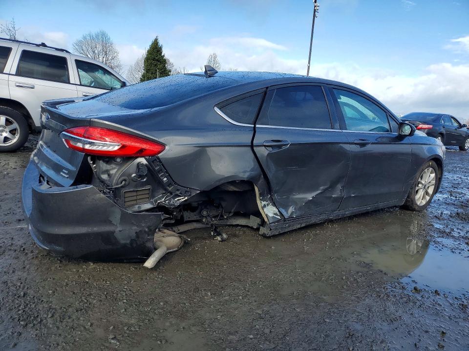 2020 Ford Fusion VIN 3FA6P0LU0LR135834 COPART salvage auction — REAR END, Salvage Title, sold $850 on 2026-07-21 (photo 3)
