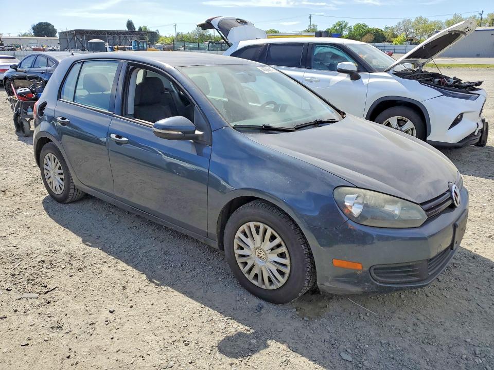 2013 Volkswagen Golf VIN WVWDB7AJ2DW097085 COPART salvage auction — MINOR DENT/SCRATCHES, Ca - Dis/Dlr/Exp Only Clean Title, sold $275 on 2026-07-09 (photo 4)