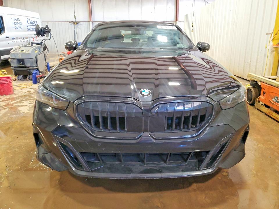 2025 BMW 5er VIN WBA63FJ05SCU12898 COPART salvage auction — REAR END, Salvage Title, sold $42,250 on 2026-07-14 (photo 5)