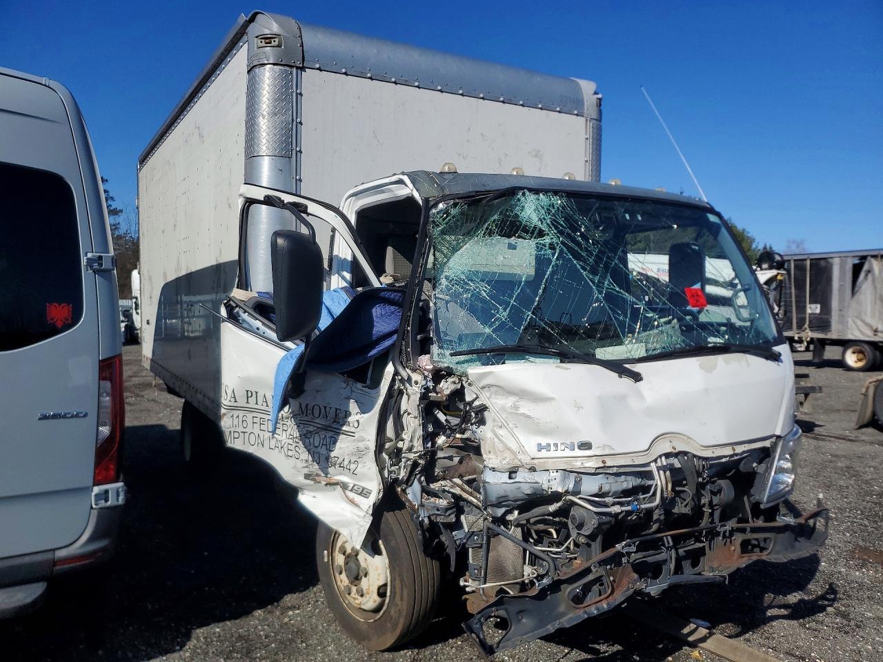 2019 VIN JHHGDM2H4KK001539 COPART salvage auction — Front End, Po - Non-Repairable, sold $450 on 2026-09-17 (photo 4)