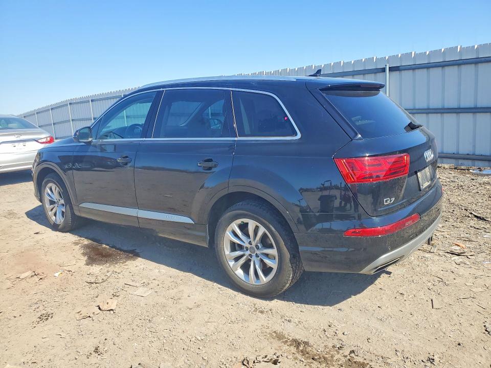 2019 Audi Q7 VIN WA1AAAF71KD002373 COPART salvage auction — MINOR DENT/SCRATCHES, Va - Certificate Of Title (P), sold $7,300 on 2026-07-29 (photo 2)