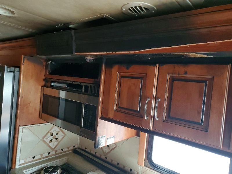 2013 Roadmaster rail VIN 51Z4D5616D4060198 COPART salvage auction — BURN, CA - NON-REPAIRABLE VEHICLE CERT, sold $1,100 on 2026-07-20 (photo 9)