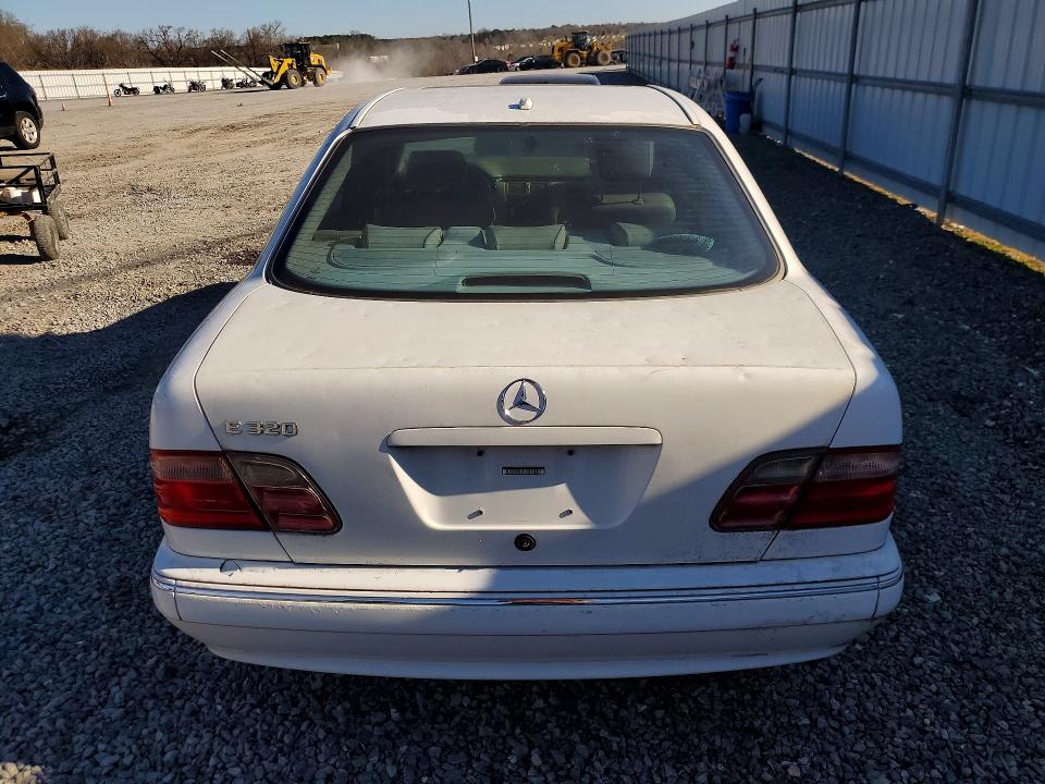 2000 Mercedes-benz E-class VIN WDBJF65J7YB082721 COPART salvage auction — HAIL, NC - UNREGISTERABLE CERT OF TITLE, sold $275 on 2026-07-08 (photo 6)