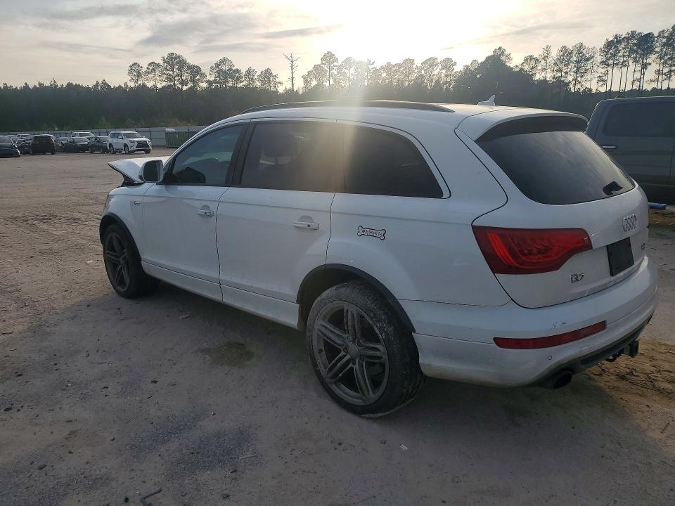 2015 Audi Q7 VIN WA1DGAFE1FD016693 COPART salvage auction — FRONT END, SC - CERT OF TITLE-SALVAGE, sold $1,900 on 2026-10-12 (photo 2)