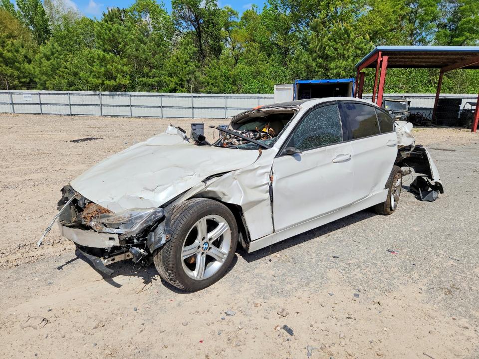 2014 BMW 3 series VIN WBA3B5C59EP652090 COPART salvage auction — ALL OVER, Fl - Certificate Of Destruction, sold $375 on 2026-07-10 (photo 1)