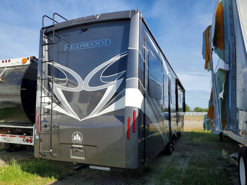 2022 Keystone Redwood VIN 4YDFRWV28N9340106 COPART salvage auction — VANDALISM, CA - SALVAGE CERTIFICATE, sold $33,750 on 2026-09-17 (photo 4)