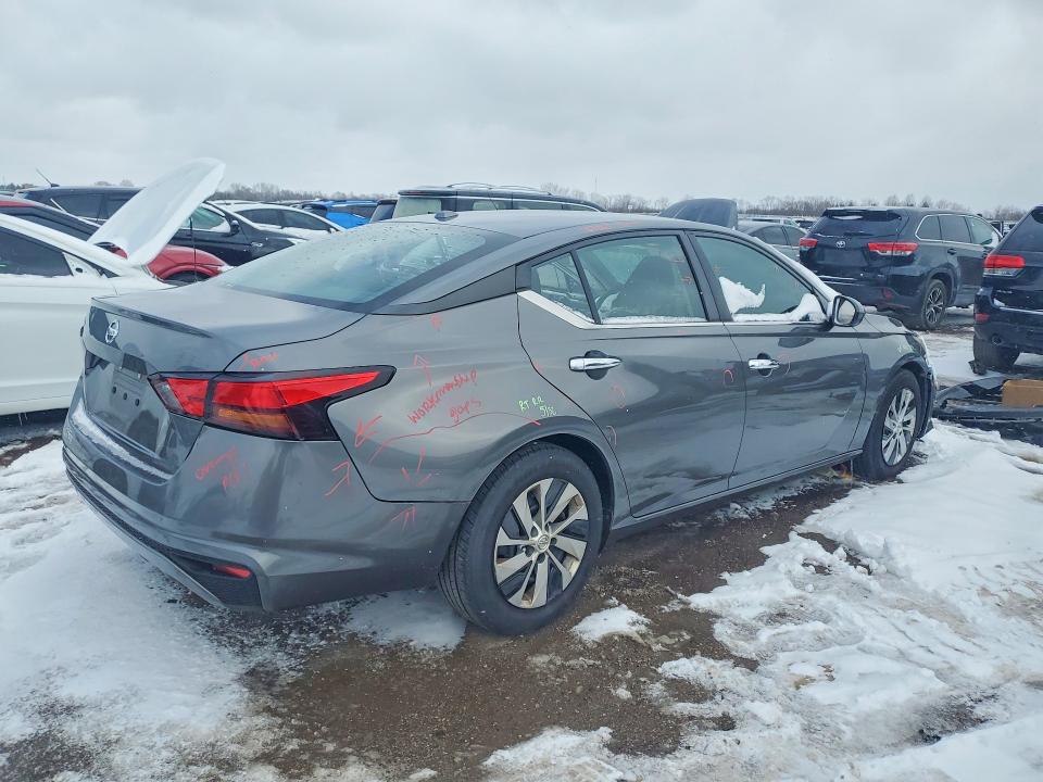2020 Nissan Altima VIN 1N4BL4BVXLN301811 COPART salvage auction — FRONT END, Il - Salvage Certificate, sold $2,400 on 2026-07-09 (photo 3)