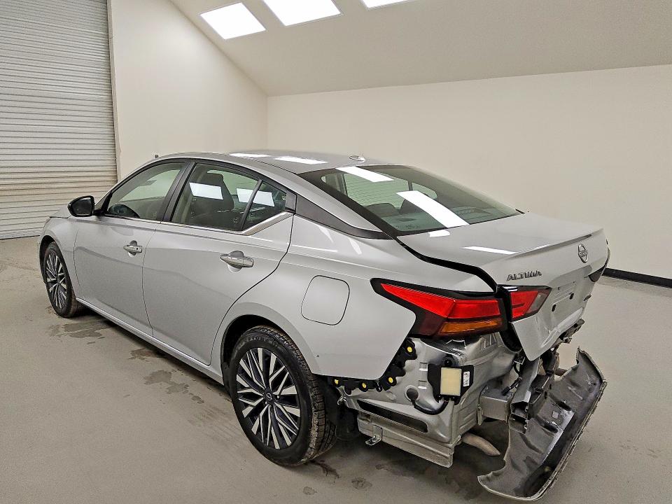 2024 Nissan Altima VIN 1N4BL4DW1RN409183 COPART salvage auction — REAR END, Tx - Certificate Of Title, sold $5,700 on 2026-07-09 (photo 2)