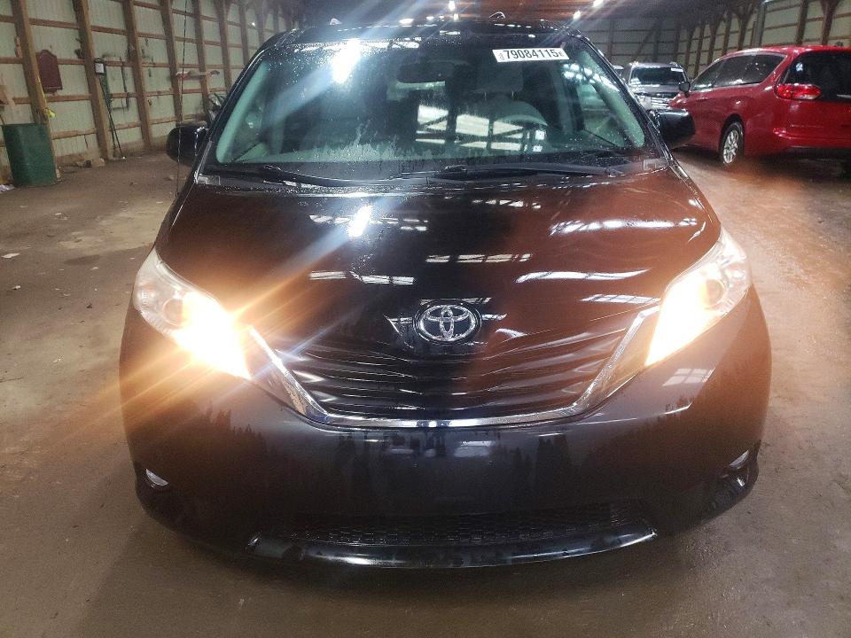 2011 Toyota Sienna VIN 5TDKK3DC3BS051159 COPART salvage auction — SIDE, ON - PERMIT SALVAGE, sold $3,600 on 2026-07-14 (photo 5)