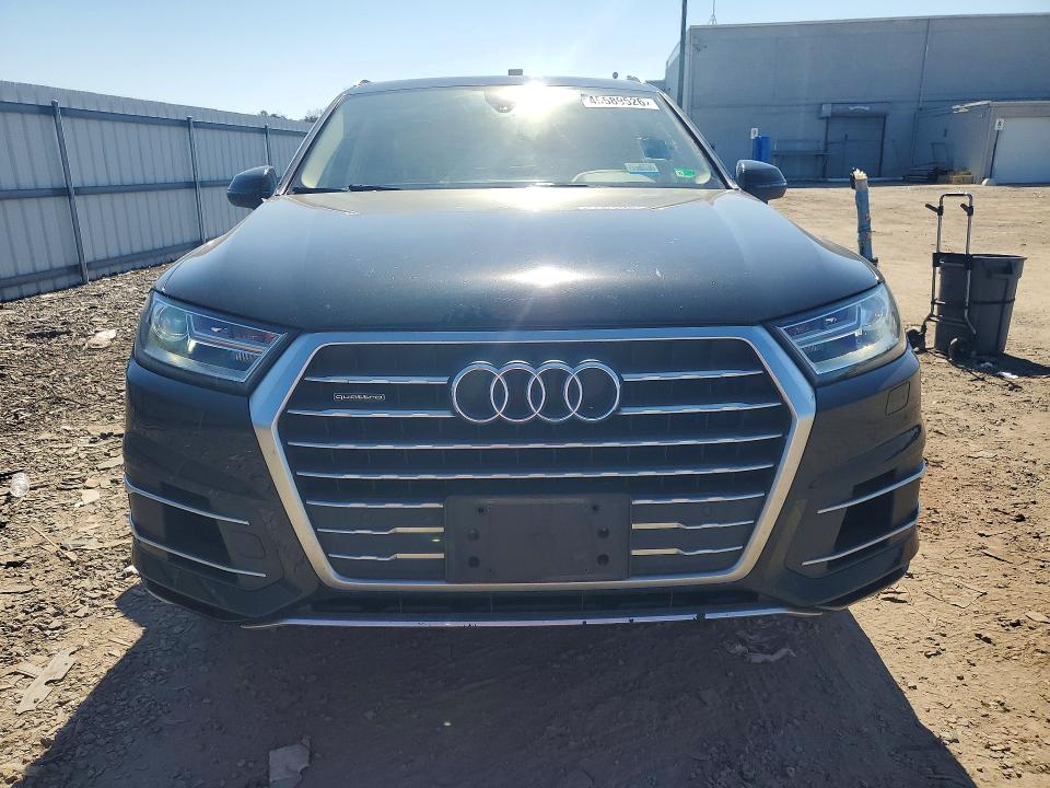 2019 Audi Q7 VIN WA1AAAF71KD002373 COPART salvage auction — MINOR DENT/SCRATCHES, Va - Certificate Of Title (P), sold $7,300 on 2026-07-29 (photo 5)