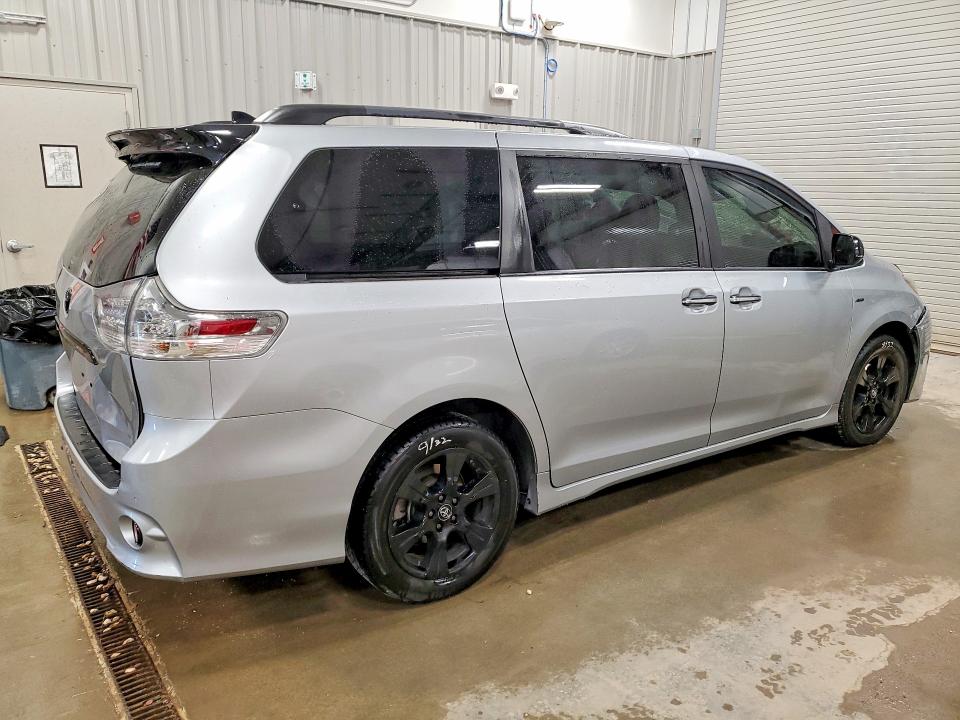 2020 Toyota Sienna VIN 5TDEZ3DC8LS232753 COPART salvage auction — FRONT END, WY - CERT OF TITLE-SALVAGE, sold $400 on 2026-07-29 (photo 3)