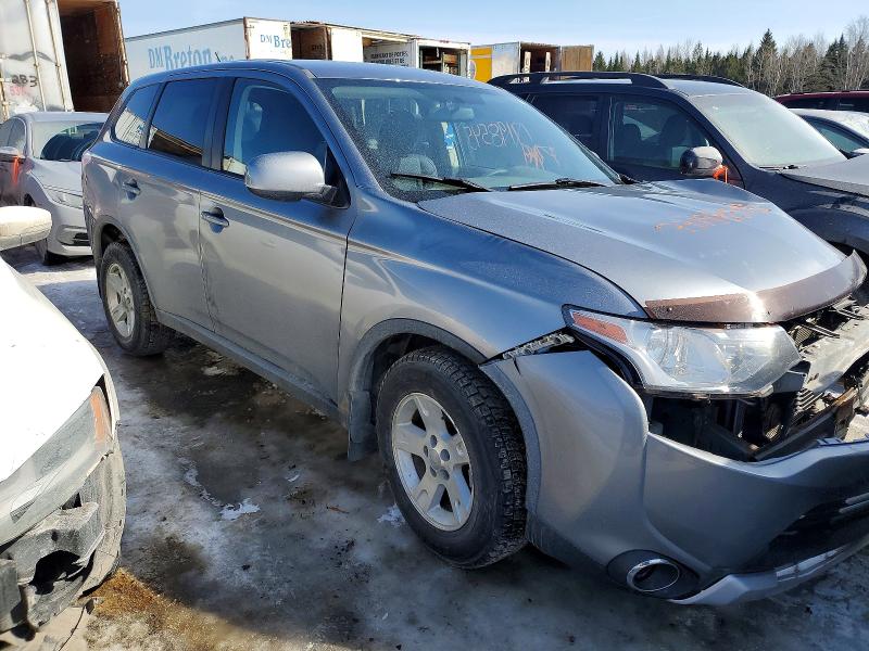 2015 Mitsubishi Outlander VIN JA4AZ2A35FZ600607 COPART salvage auction — FRONT END, Qc - Gravement Accidente, sold $1,250 on 2026-07-07 (photo 4)