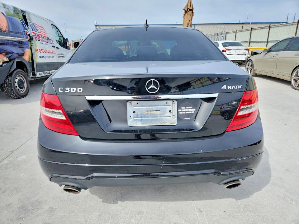 2012 Mercedes-benz C-klasse VIN WDDGF8BB9CR227221 COPART salvage auction — FRONT END, Tx - Salvage Vehicle Title, sold $250 on 2026-07-28 (photo 6)