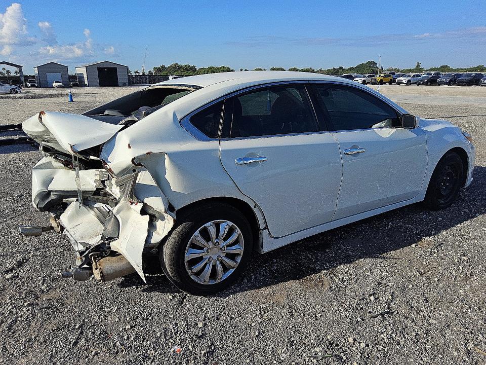2018 Nissan VIN 1N4AL3AP4JC159389 COPART salvage auction — REAR END, Fl - Cert Of Title-Flood Damaged, sold $275 on 2026-07-09 (photo 3)