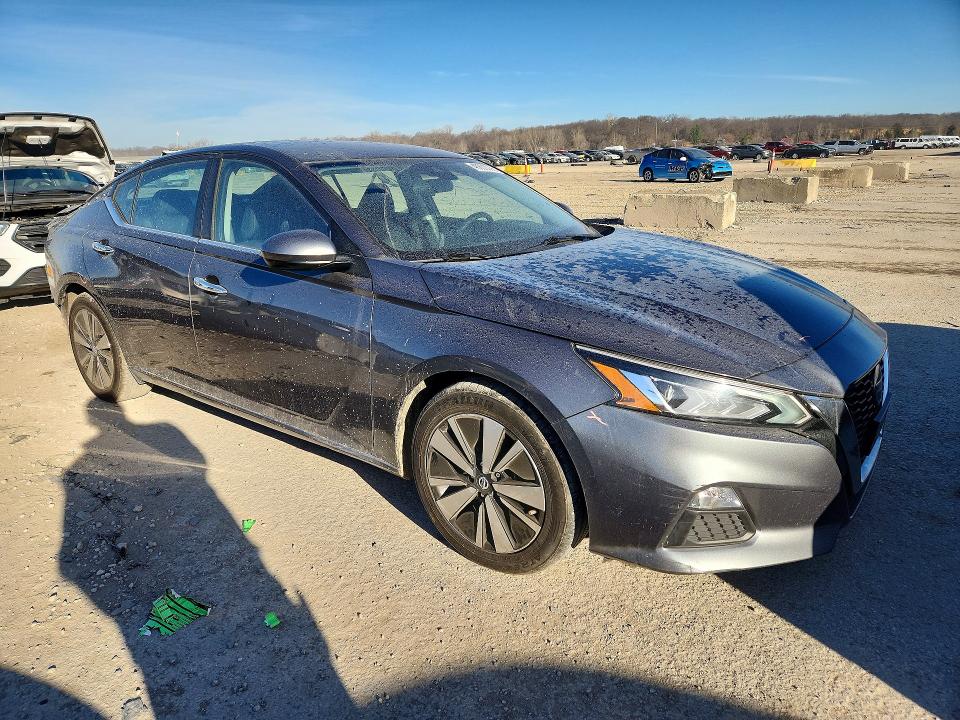 2021 Nissan VIN 1N4BL4DV3MN367227 COPART salvage auction — REAR END, Ks - Cert Of Title-Salvage, sold $150 on 2026-06-30 (photo 4)