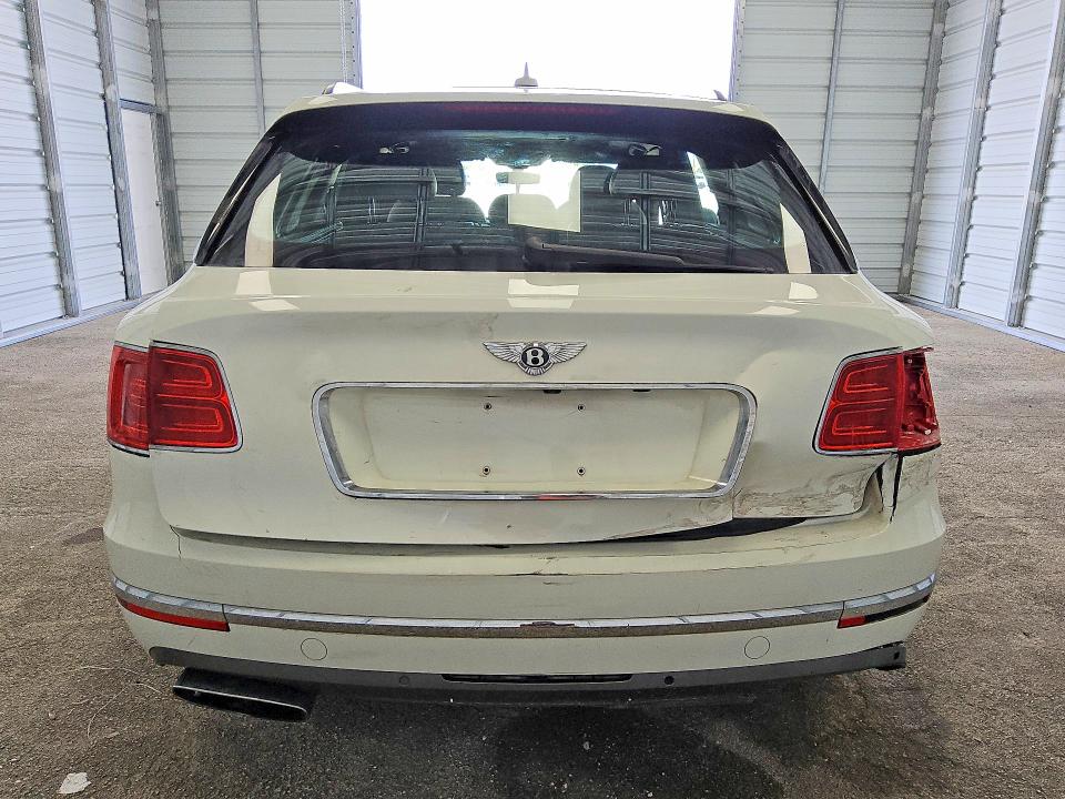 2017 Bentley Bentayga VIN SJAAC2ZV8HC015170 COPART salvage auction — FRONT END, Fl - Certificate Of Title, sold $22,300 on 2026-07-29 (photo 6)