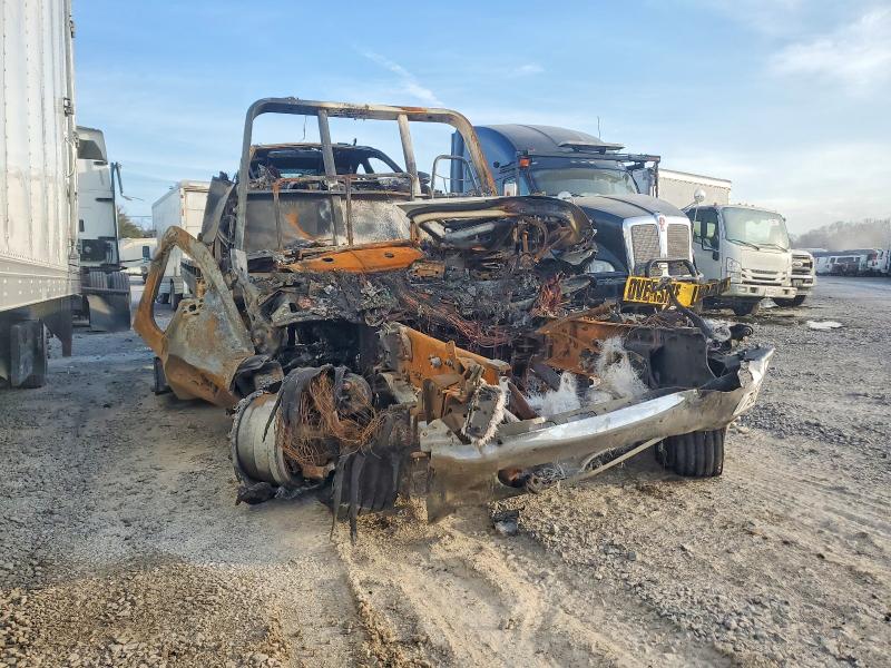 2025 Freightliner M2 VIN 1FVACWFC8SHVU4982 COPART salvage auction — Burn Engine, TN - NON-REPAIRABLE CERTIFICATE, sold $1,400 on 2026-07-22 (photo 1)