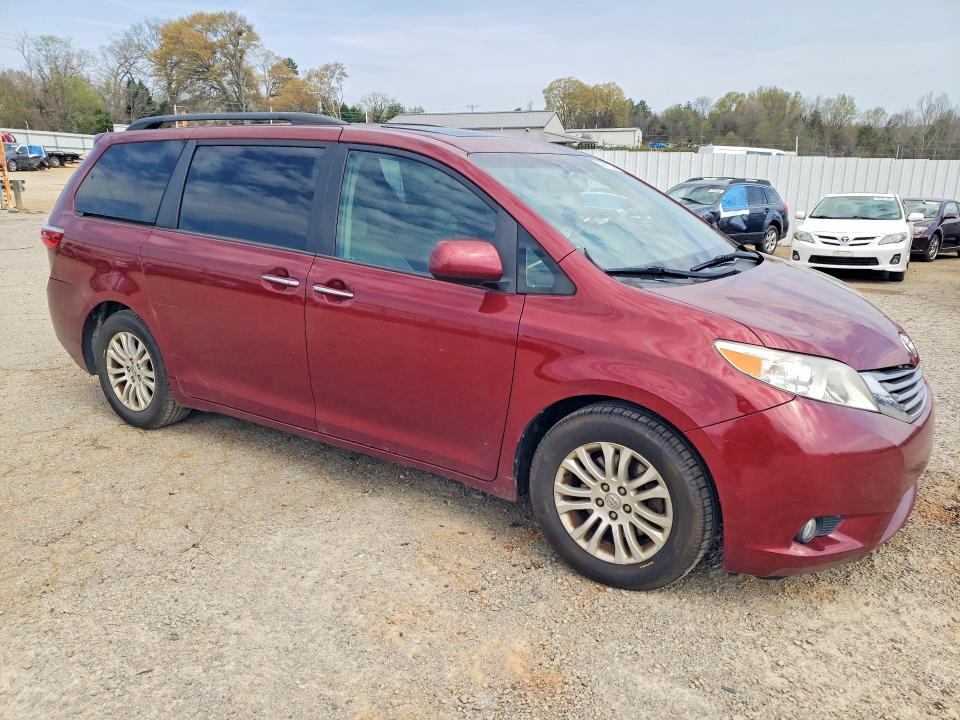 2016 Toyota Sienna VIN 5TDYK3DC8GS763877 COPART salvage auction — FRONT END, NC - SALVAGE CERTIFICATE OF TITLE, sold $100 on 2026-07-31 (photo 4)
