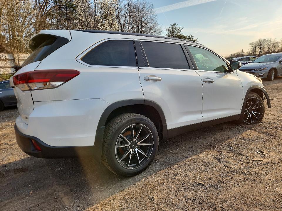 2019 Toyota Highlander VIN 5TDJZRFH8KS944446 COPART salvage auction — FRONT END, In - Certificate Of Title, sold $3,950 on 2026-07-30 (photo 3)