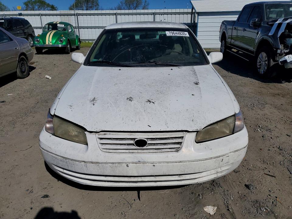 1998 Toyota Camry VIN 4T1BG22K2WU839949 COPART salvage auction — FRONT END, Ca - Dis/Dlr/Exp App For Dup Clean, sold $350 on 2026-07-02 (photo 5)