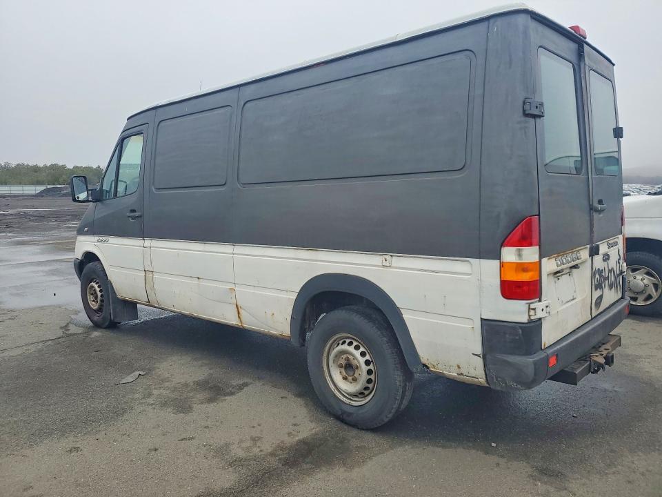 2006 Dodge Sprinter VIN WD0PD644565958590 COPART salvage auction — SIDE, Ny - Mv-37 Statement Of Abnd Veh, sold $525 on 2026-07-27 (photo 2)